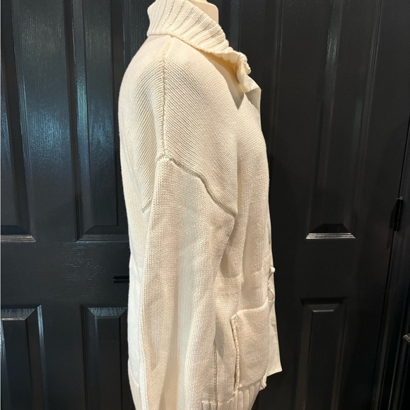 Steve Madden Cream Zip-Up knit Cardigan with Pockets - Picture 5 of 7